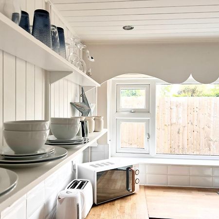 Cosy Cottage In Mersea - Walking Distance To Beach And Town West Mersea Eksteriør bilde